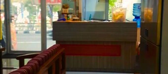 Rubikz Hostel & Cafe