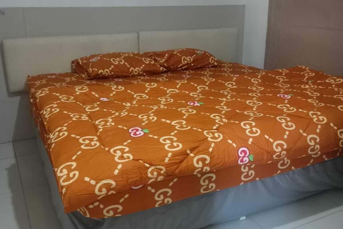 Double Room, 1 Queen Bed | Individually decorated, blackout drapes, free WiFi, bed sheets
