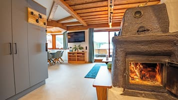 Design-Apartment | Wohnbereich | Flachbildfernseher