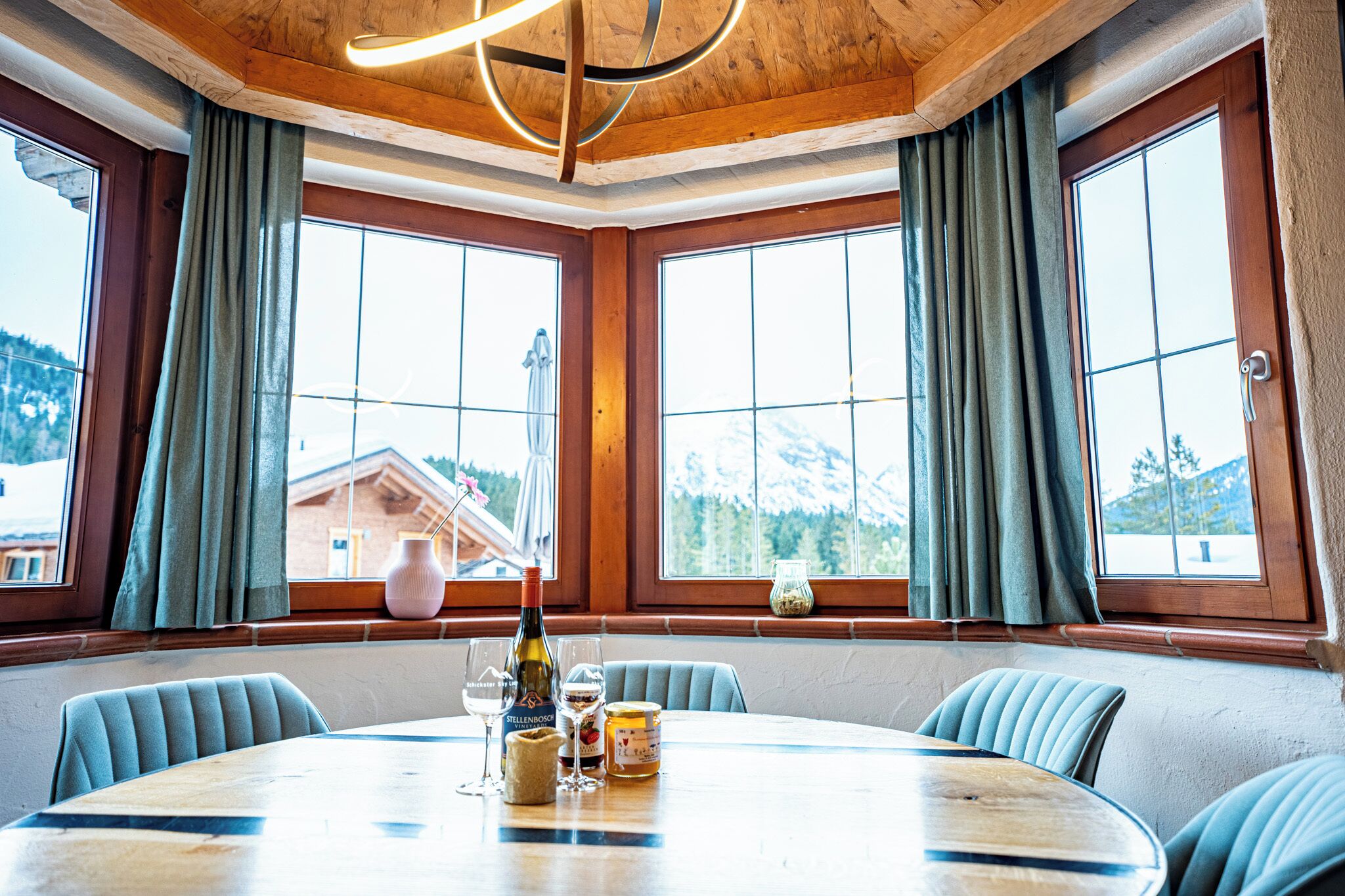Design-Apartment | Essbereich im Zimmer