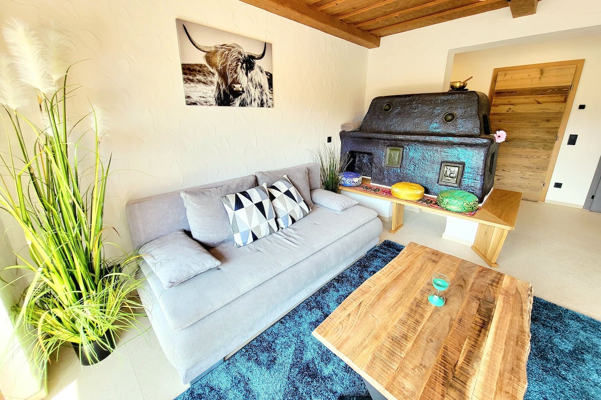 Appartement Design | Aire de séjour | Téléviseur à écran plat