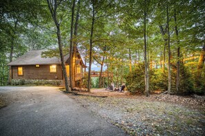 Exterior - Blue Ridge Tradition -View, location, dog friendly (Blue Ridge)