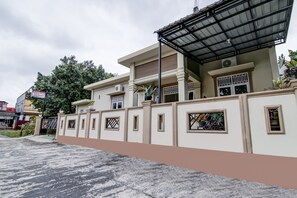 Front of property - OYO 90942 Kost Syari'ah Panam (Pekanbaru)