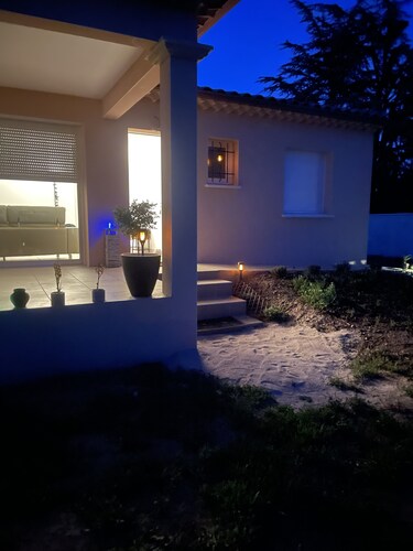 Maison provençale neuve  3 chambres   6 personnes