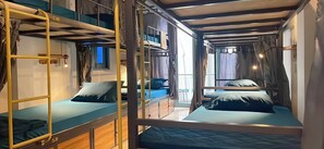 Select Comfort beds, free WiFi, bed sheets