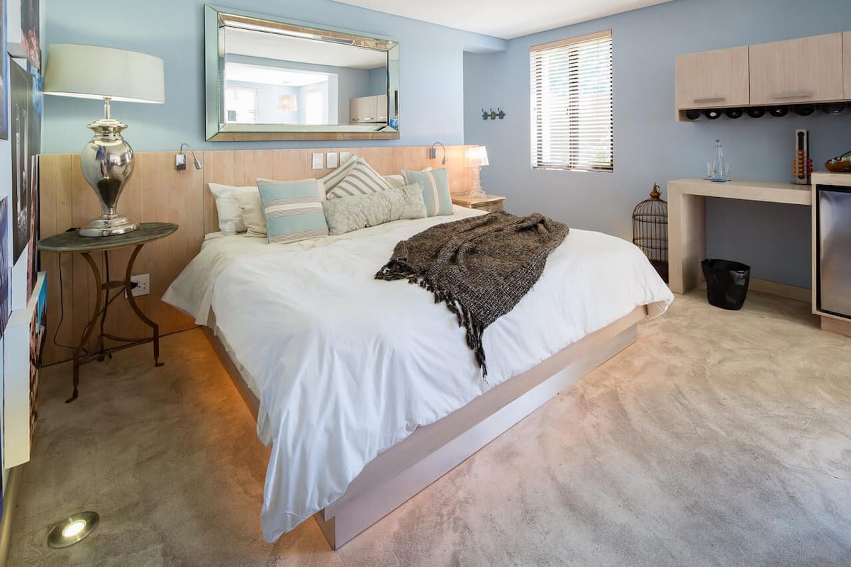 1 bedroom, in-room safe, WiFi (free)