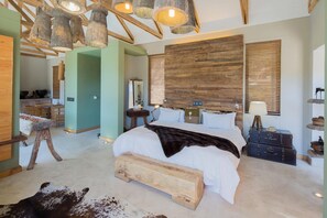 尊贵套房 | 1 多间卧室、客房内保险箱、免费 WiFi