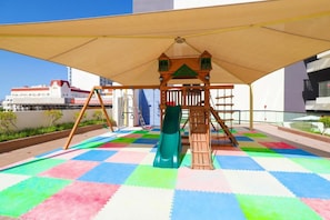 Children’s play area – outdoor