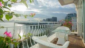 City view - Paradise Luxury Apart Xuan Dieu (Hanoi)