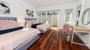 Grand Villa | 7 bedrooms, individually decorated, desk, iron/ironing board