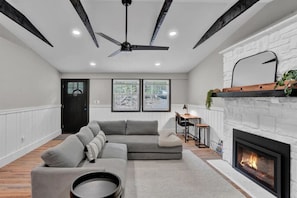 TV, fireplace, stereo