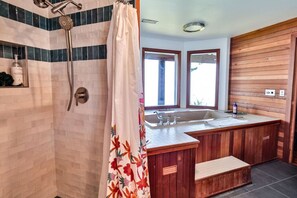 Towels - Family Friendly Water View Retreat w/ Sauna (Port Ludlow)