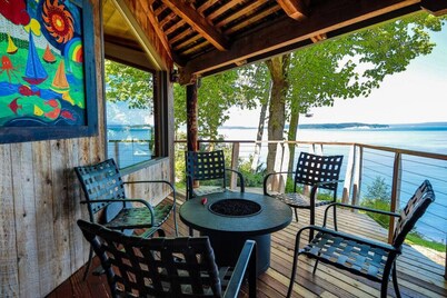 Family Friendly Water View Retreat w/ Sauna