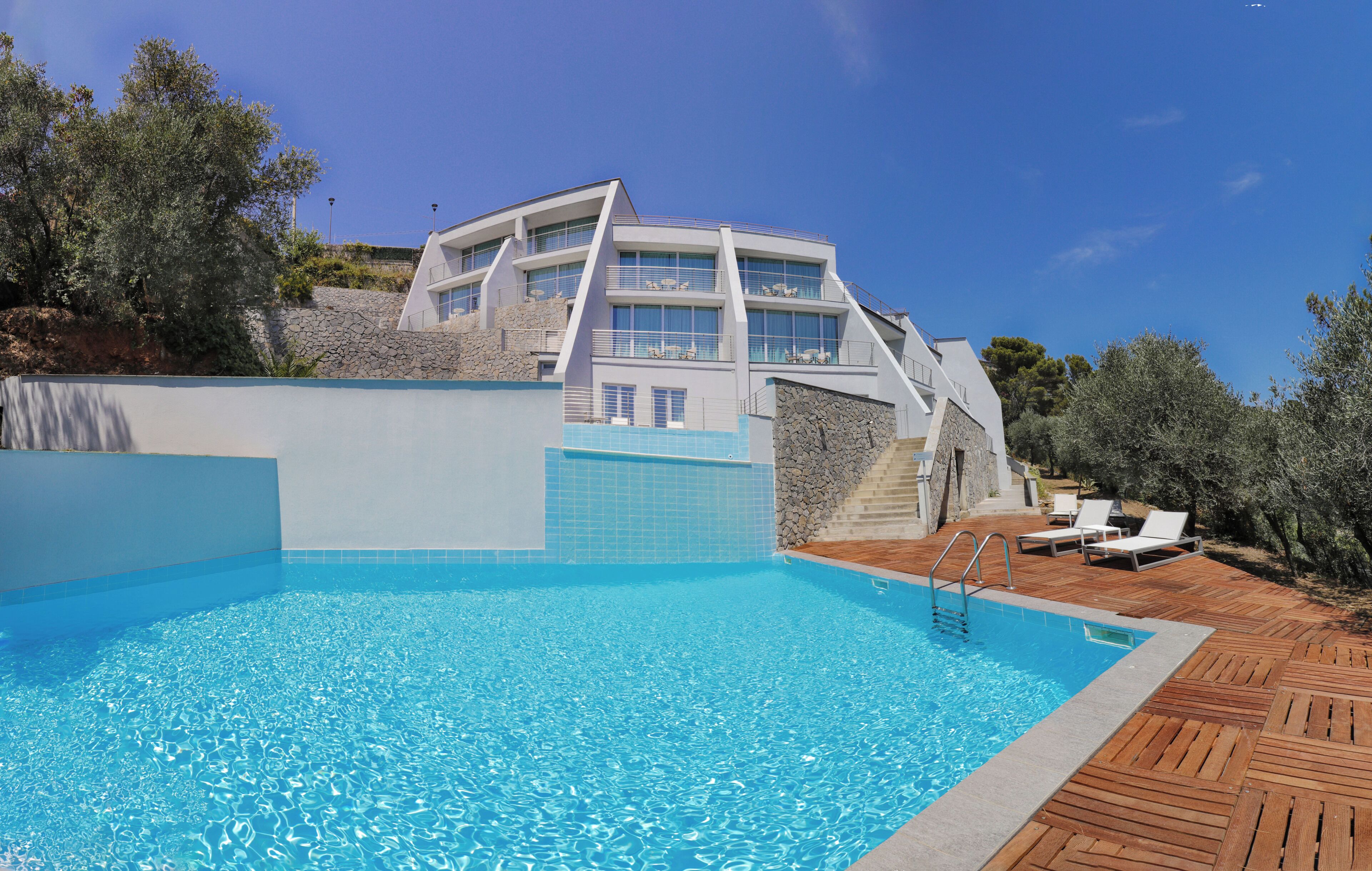 Alberca al aire libre por temporada 