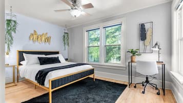 5 bedrooms, desk, iron/ironing board, travel crib