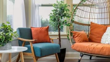 Una Smart TV, libros