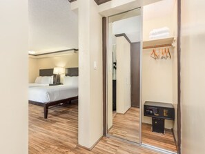 1 bedroom, iron/ironing board, WiFi