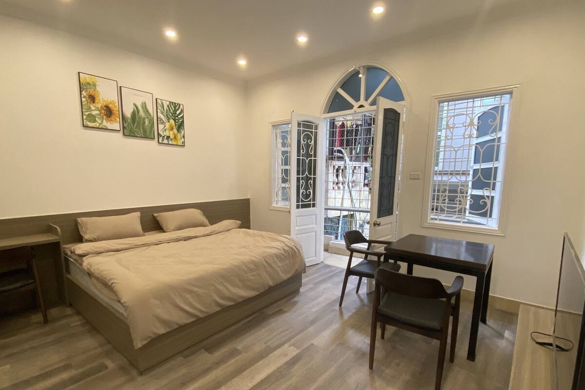 Premium bedding, desk, free WiFi, bed sheets