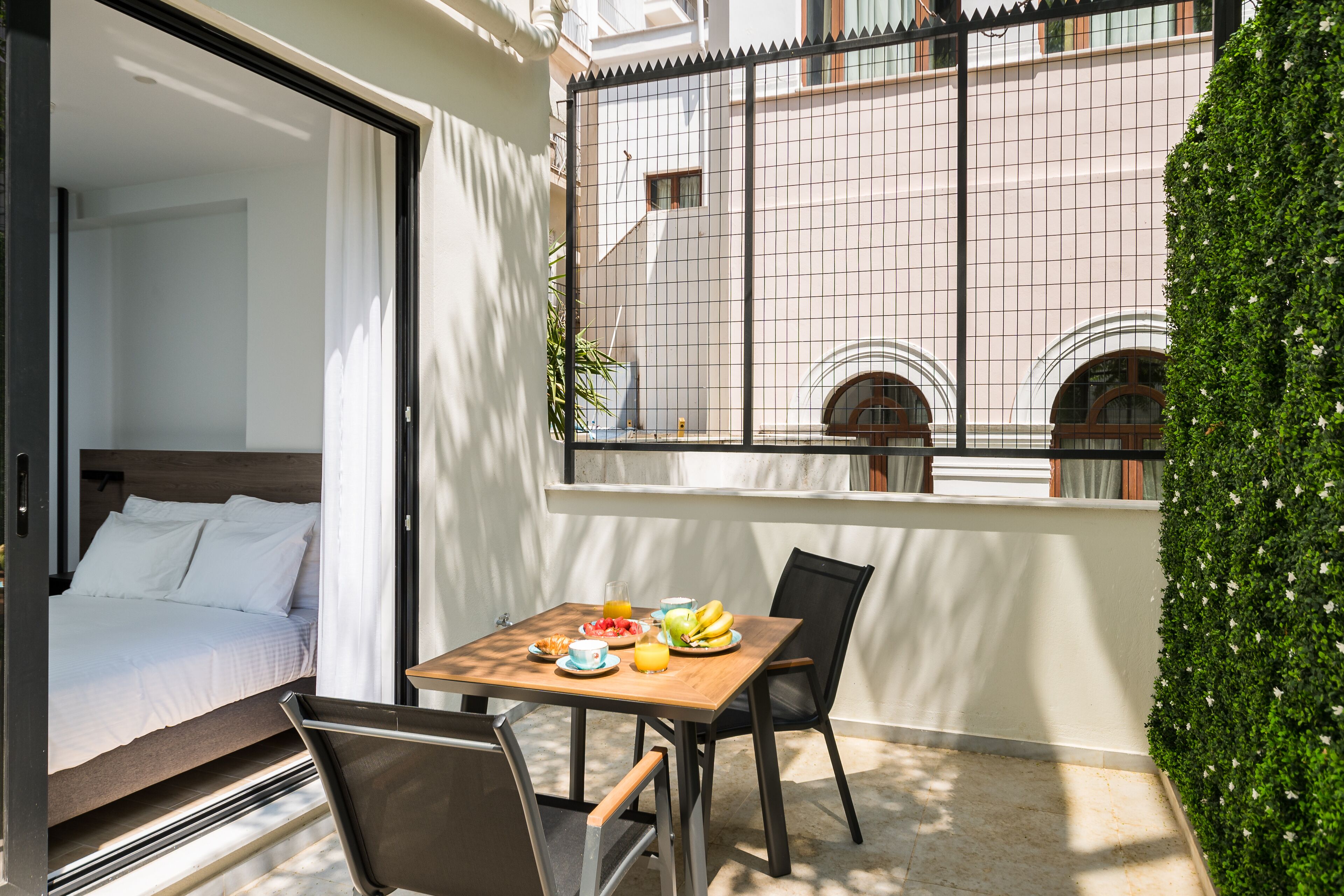 Standard Apartment with Patio | Vista al patio