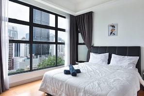 3 chambres, bureau, Wi-Fi, draps fournis