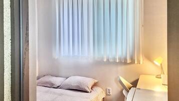 Basic Double Room | Soundproofing, free WiFi