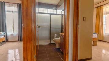 4 slaapkamers, wifi, beddengoed