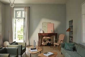 Sala de estar en el lobby