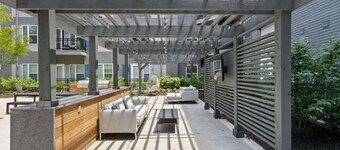 CozySuites at East Washington