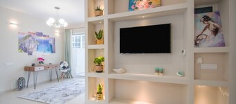 Alcmene Lux Apartment