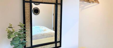 2 bedrooms, desk, iron/ironing board, travel cot