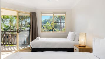 3 bedrooms, free WiFi, bed sheets