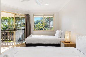 3 bedrooms, free WiFi, bed sheets - Bayside Court - Three Bedroom (Byron Bay)