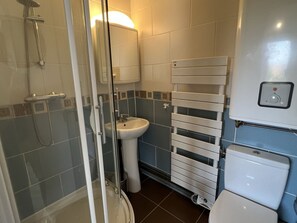 Bathroom - Beachside Apartment Near Thalassotherapy, Sleeps 4 (Cabourg)