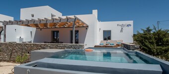 Villa 'Blue Bell Resort Sunrise' with Sea View, Wi-Fi and Air Conditioning