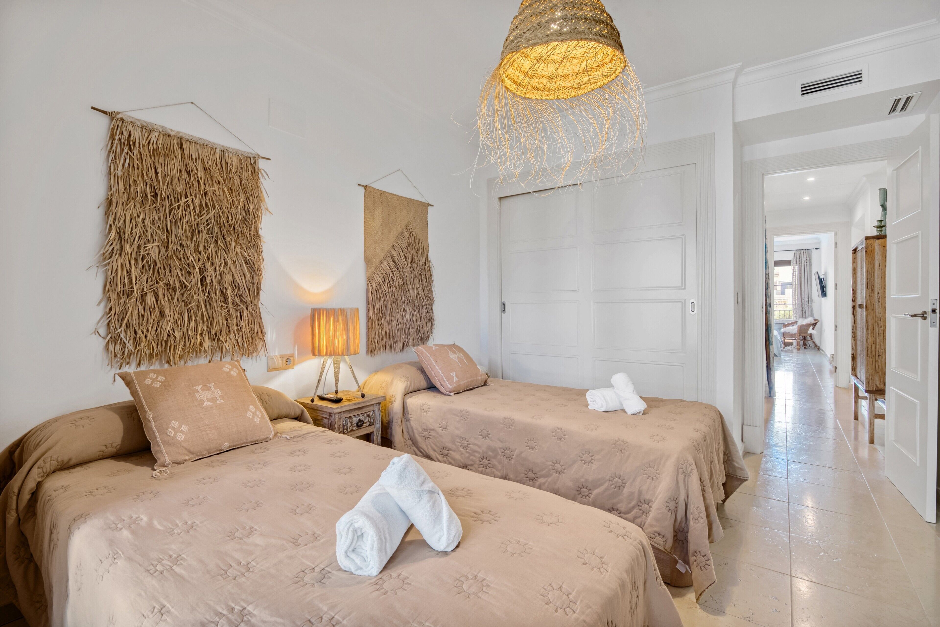 2 bedrooms, iron/ironing board, free WiFi, bed sheets