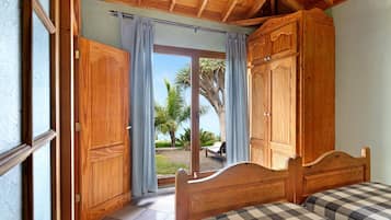 2 slaapkamers, een strijkplank/strijkijzer, gratis wifi, beddengoed