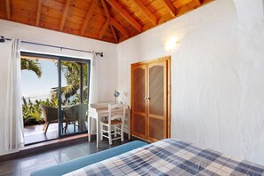 1 bedroom, iron/ironing board, free WiFi, bed sheets - Holiday Home 'Las Vetas' with Sea View, Private Pool and Wi-Fi (tijarafe)