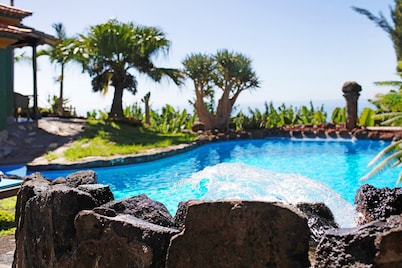 Holiday Home 'Las Vetas' with Sea View, Private Pool and Wi-Fi