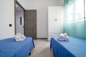 3 dormitorios, tabla de planchar con plancha, wifi gratis y ropa de cama