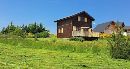 Chalet 'All-Comfort Wooden Retreat' with Mountain View, Private Terrace and Garden