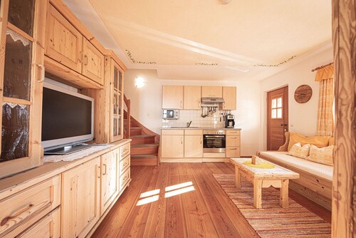 Holiday Apartment "Himmelschlüssel" with Mountain View, 2 Private Terraces & Wi-Fi