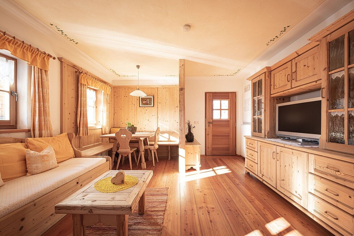 Télévision, table de tennis de table