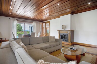 Holiday Home 'Quinta Grande' with Private Pool, Private Terrace and Wi-Fi