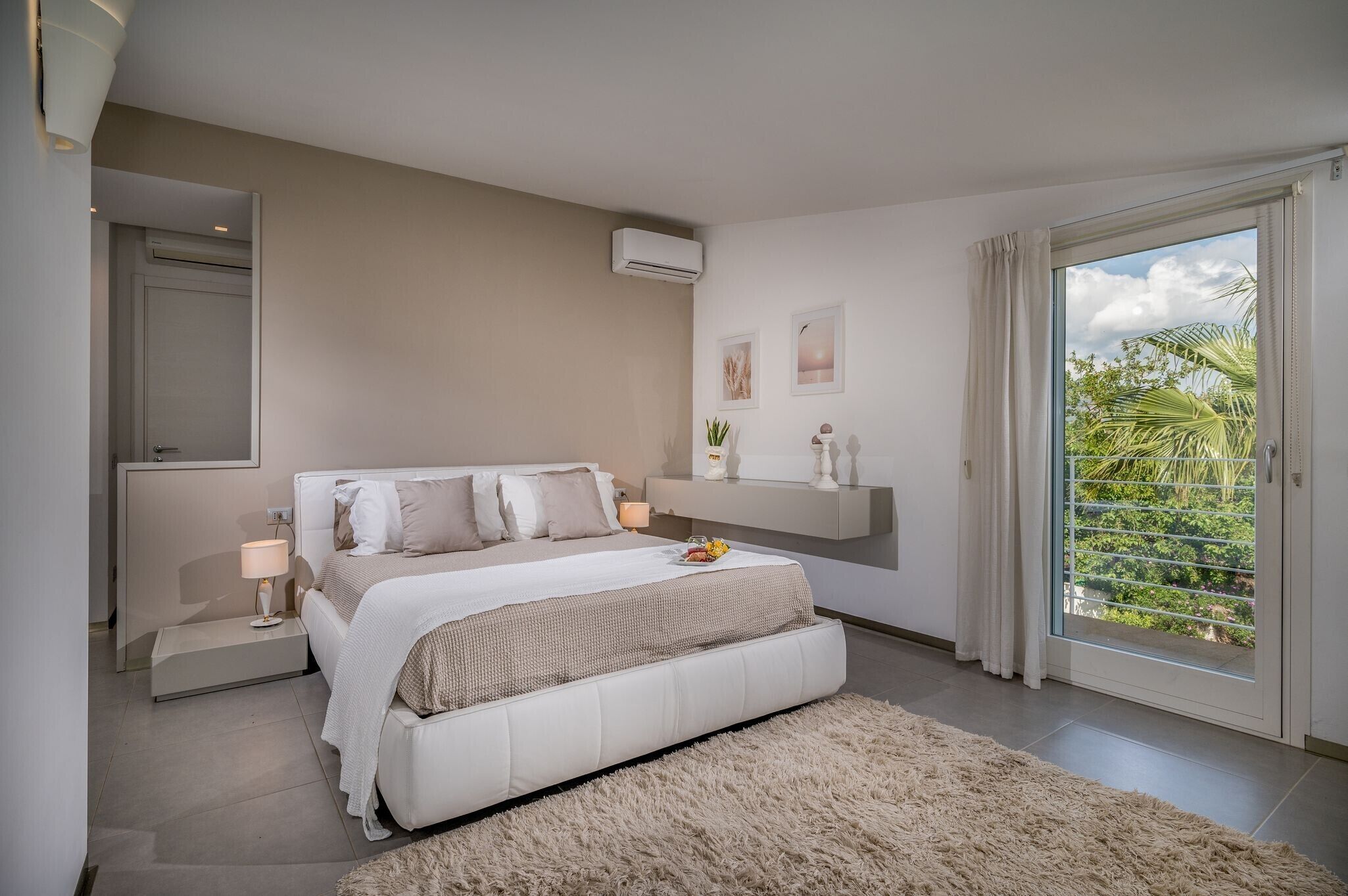 6 bedrooms, iron/ironing board, free WiFi, bed sheets
