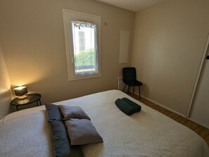 4 bedrooms, free WiFi, bed sheets