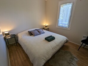 4 chambres, accès au Wi-Fi (inclus), literie fournie