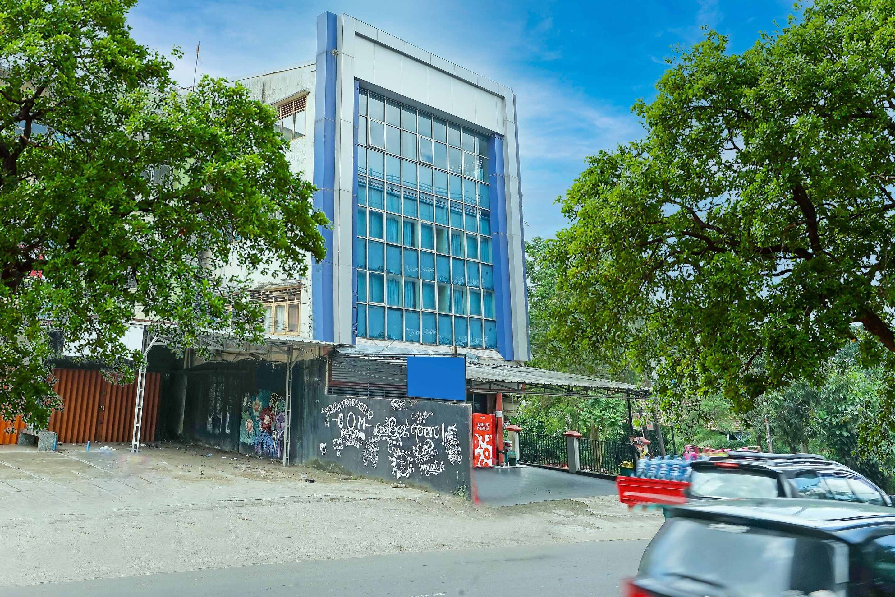 Photo - OYO 90390 Hotel Rd PremiumNearRSUD Station