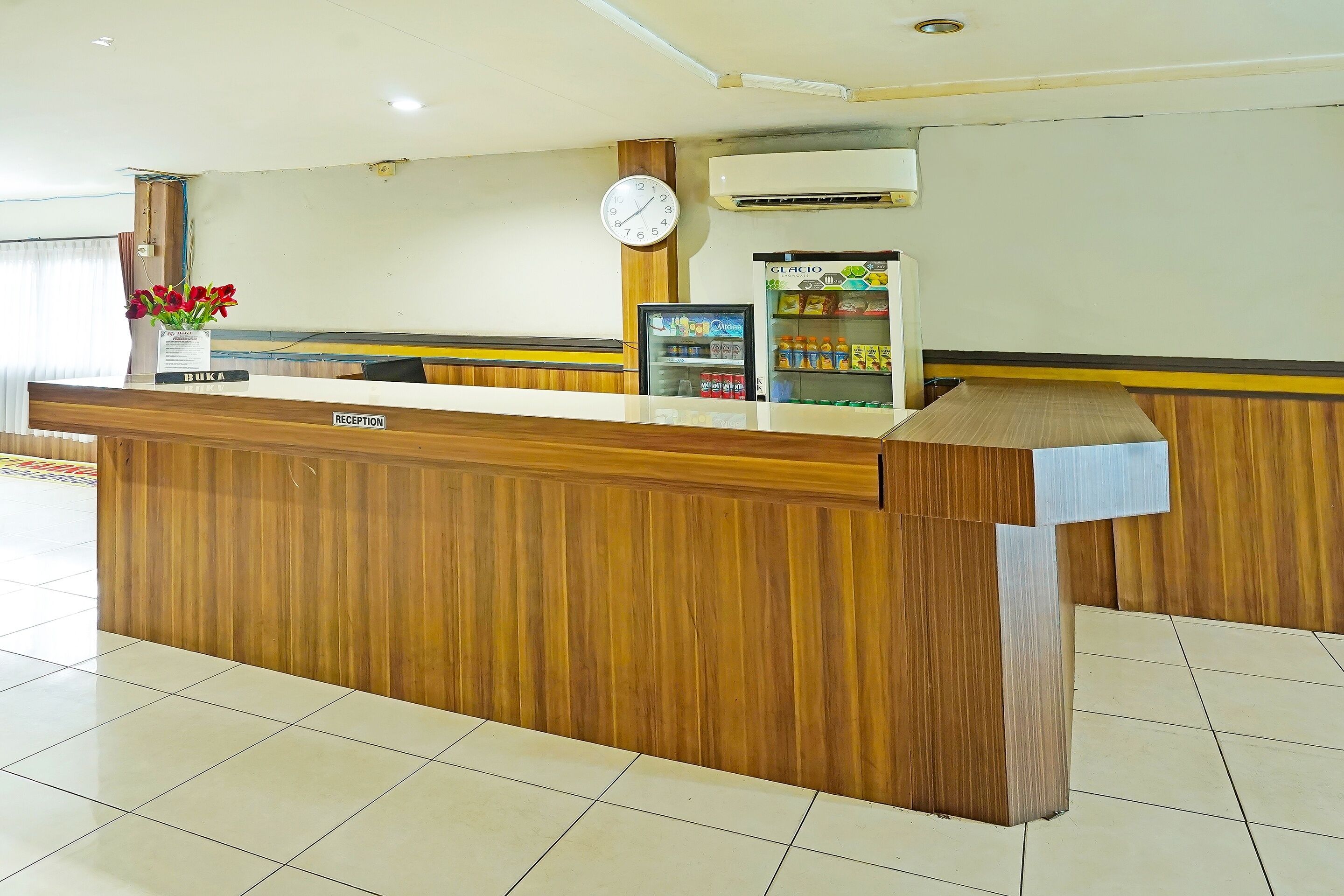 Photo - OYO 90390 Hotel Rd PremiumNearRSUD Station