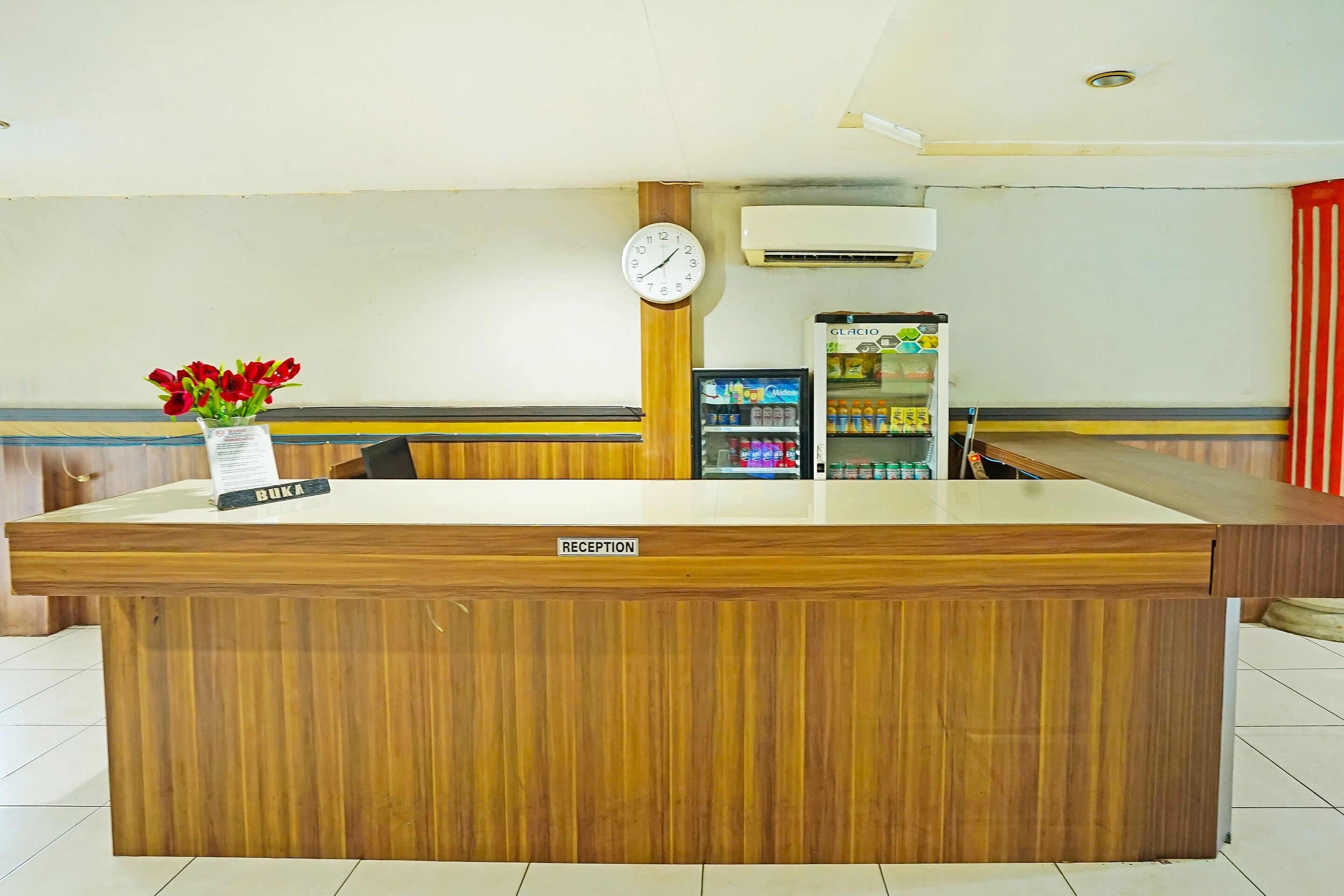 Photo - OYO 90390 Hotel Rd PremiumNearRSUD Station