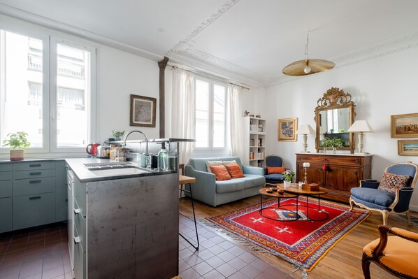 Interior - Eminent Grace, by Veeve (Paris)